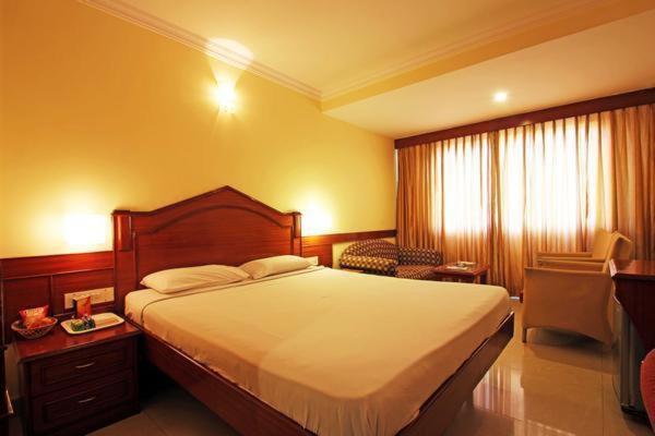 Hotel Nandhini - Minerva Circle Bangalore Habitación foto
